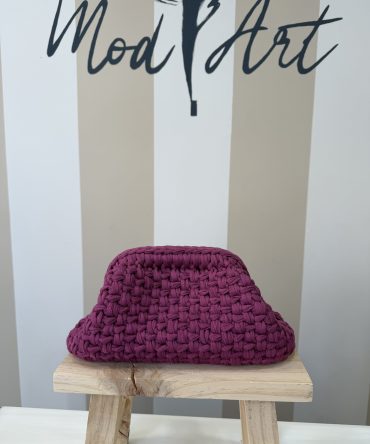 Clutch magenta realizzata a mano