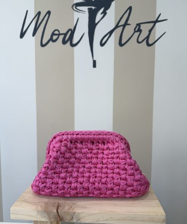 Clutch fucsia realizzata a mano
